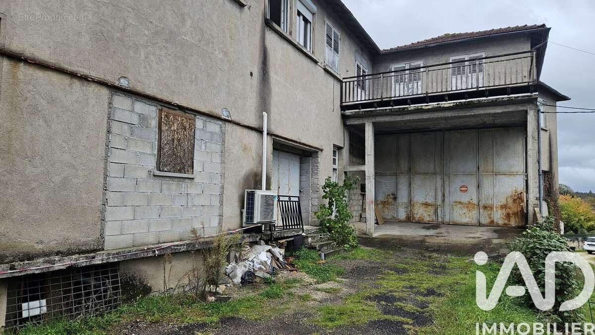 Photo 5 - Parking à MAURS