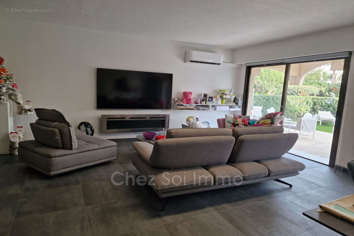 Appartement à VILLENEUVE-LOUBET