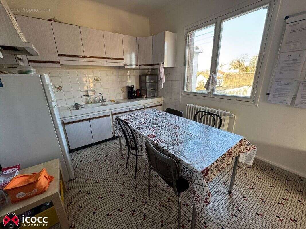 Commerce 342 m² à Lucon  - photo 4