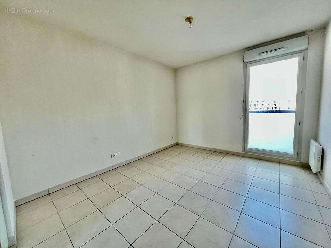 Appartement à MARSEILLE-2E