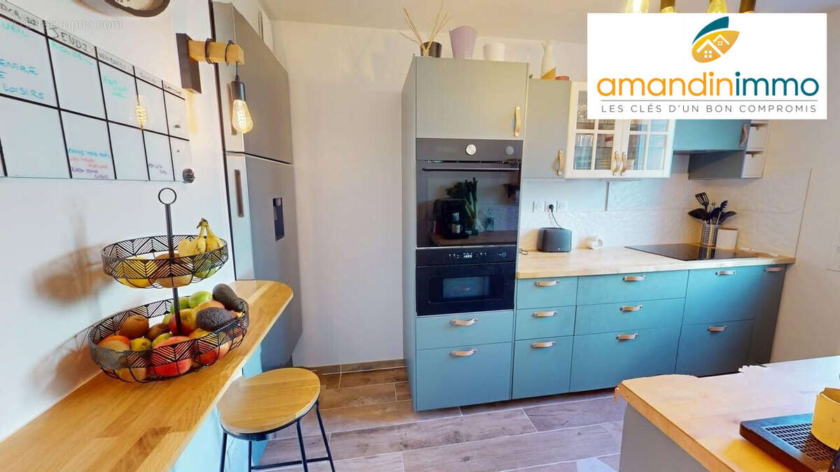 Maison à VERT-SAINT-DENIS