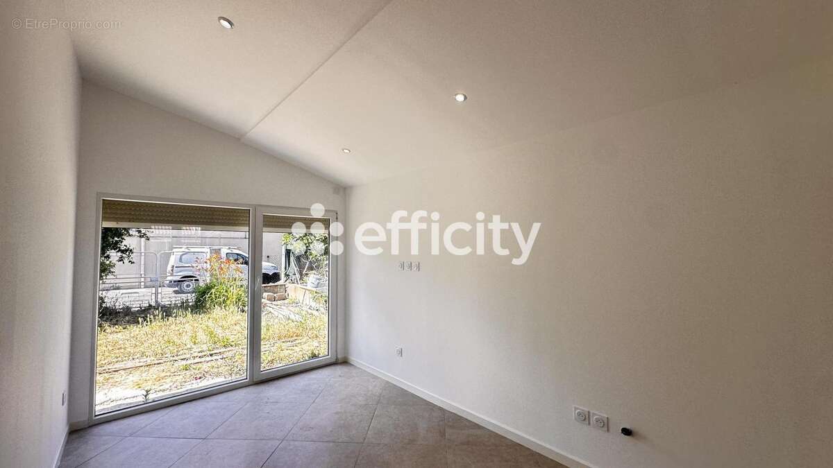 Maison 82 m² à Montelimar  - photo 8
