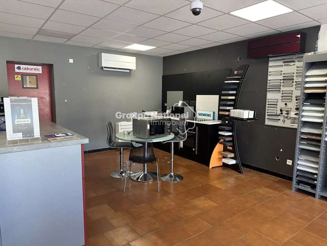 Local commercial - photo 7
