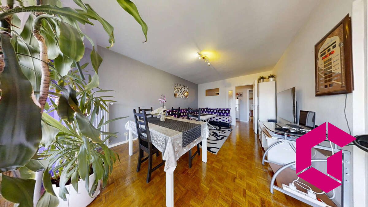 Appartement à SAINT-ETIENNE