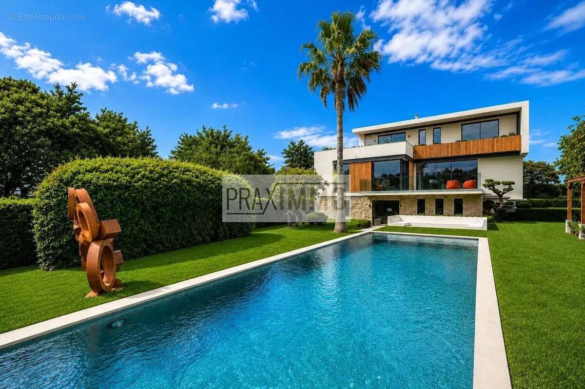 Maison à MOUGINS