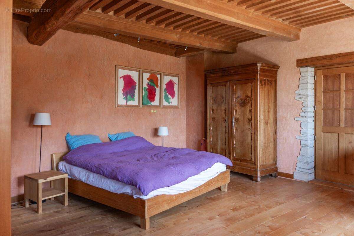 Maison à CHARMES-SUR-L'HERBASSE