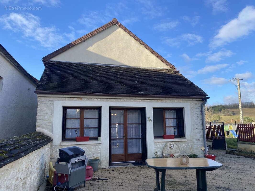 Maison à TRUCY-SUR-YONNE