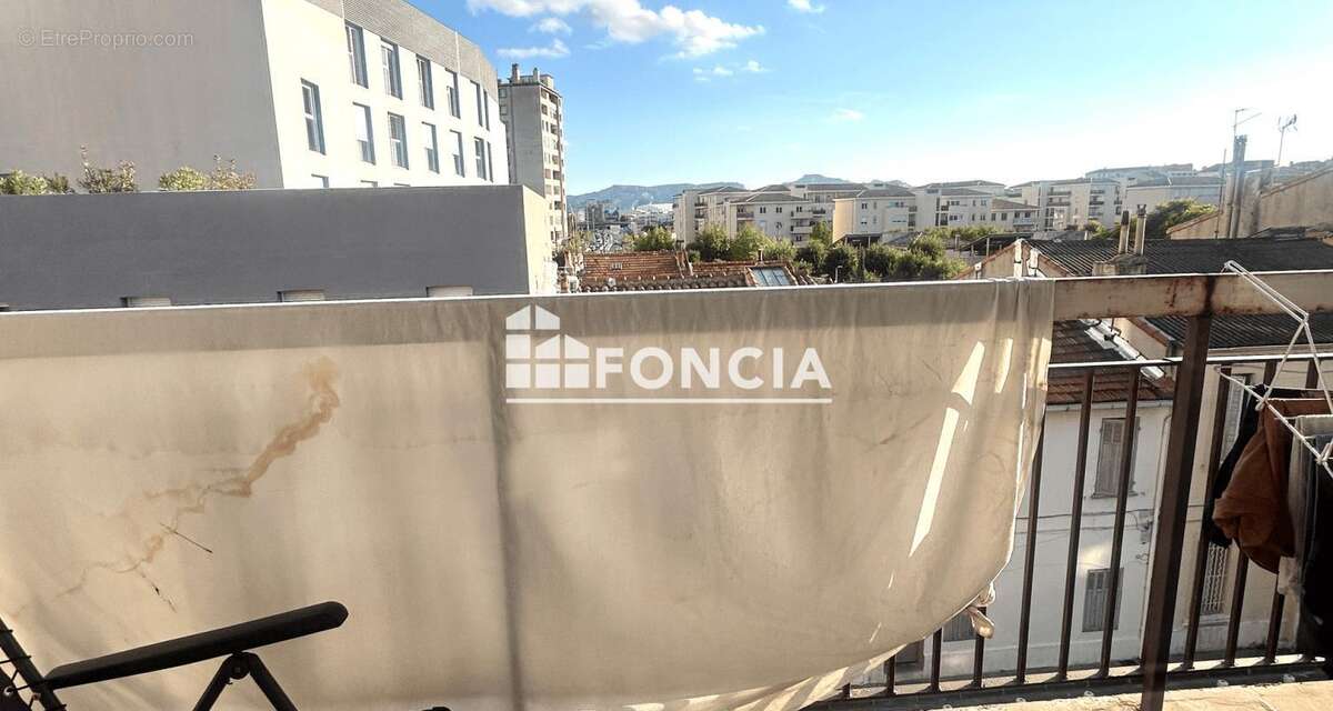 Appartement à MARSEILLE-5E