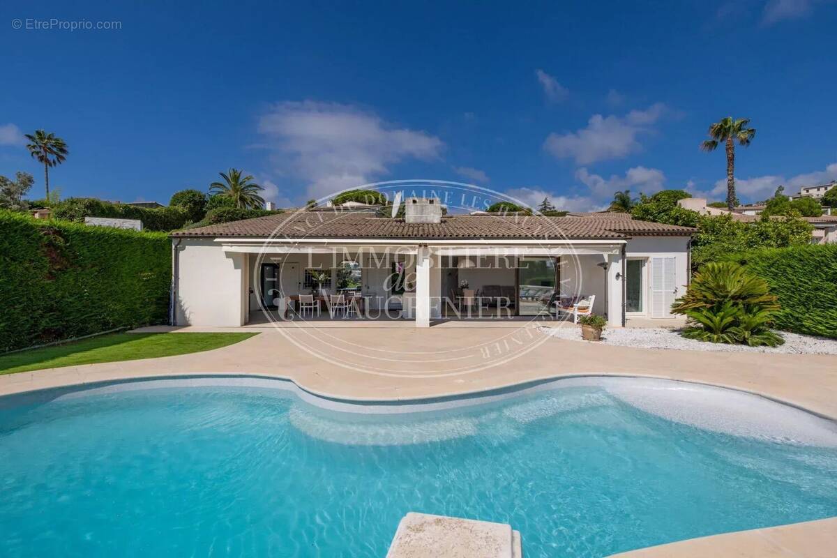 Maison à VILLENEUVE-LOUBET