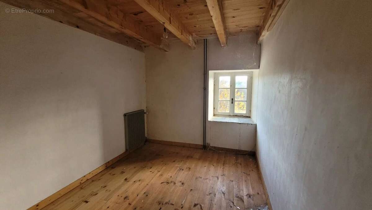 Maison à LE CHAMBON-SUR-LIGNON