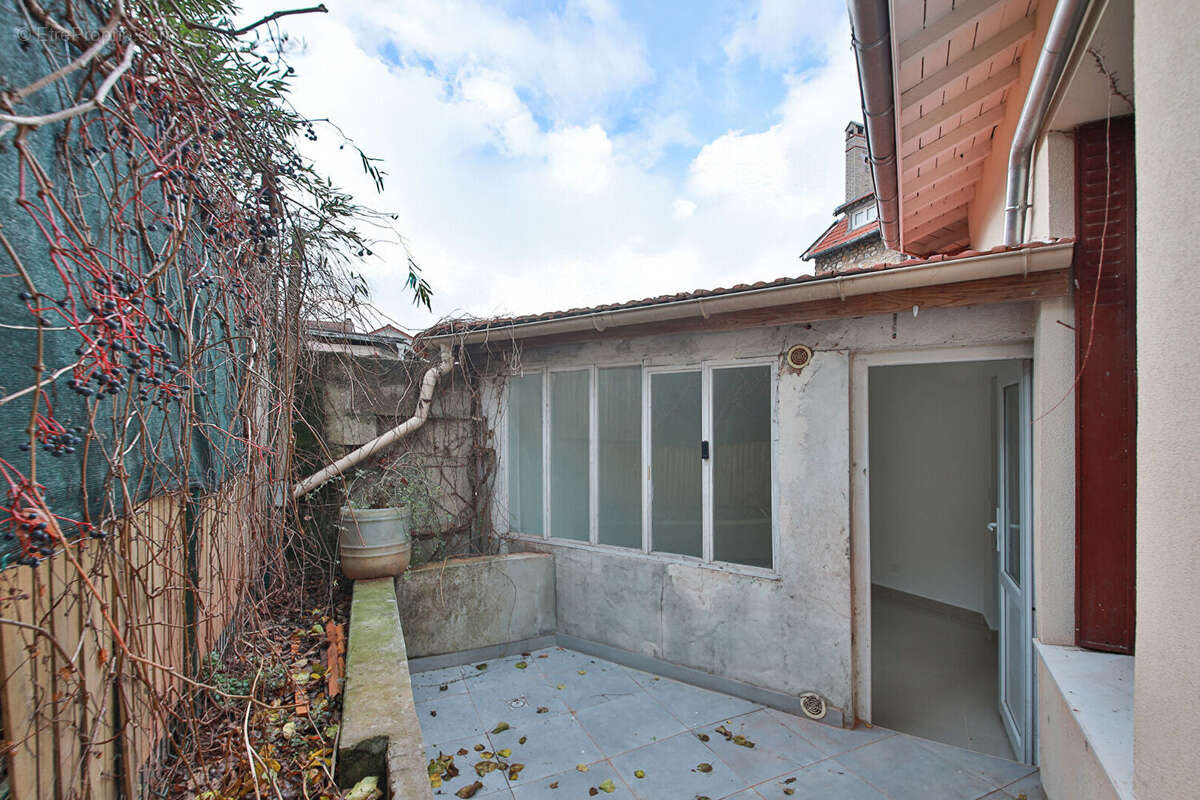 Appartement à NANTERRE