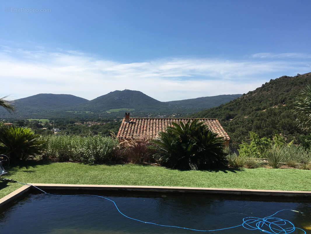 Maison à PLAN-DE-LA-TOUR