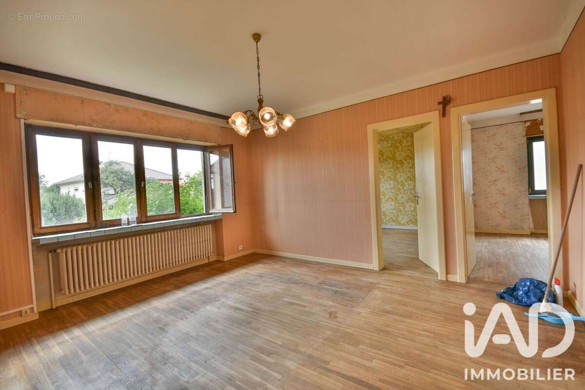 Maison 87 m² à Roncourt  - photo 5