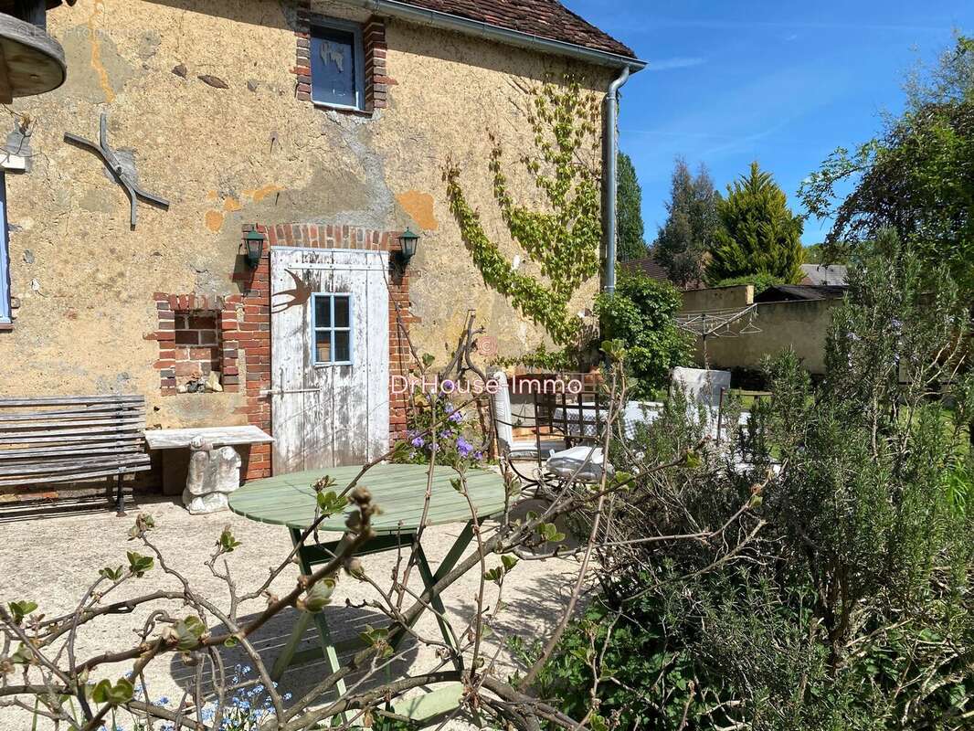 Maison à TOUCY