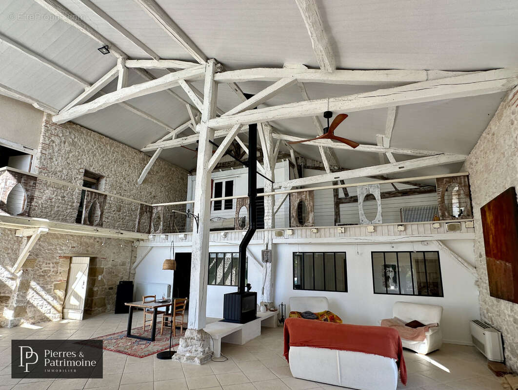 Maison à MAUVEZIN-SUR-GUPIE