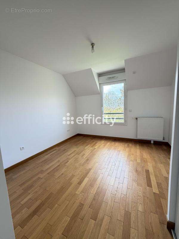 Appartement à CHENNEVIERES-SUR-MARNE