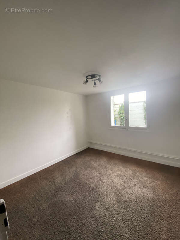 Maison à SAINT-JULIEN-LES-VILLAS