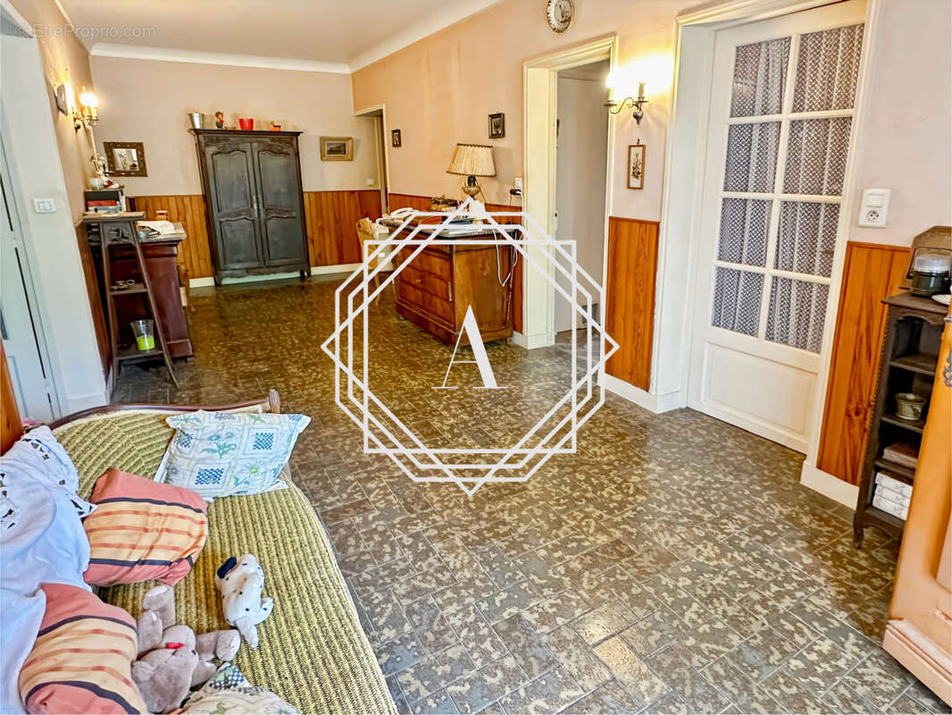 Maison à SAINTE-GENEVIEVE