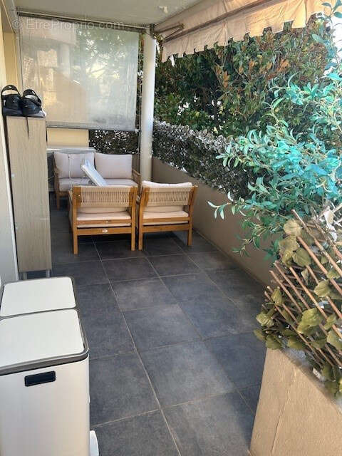 Appartement à VALLAURIS