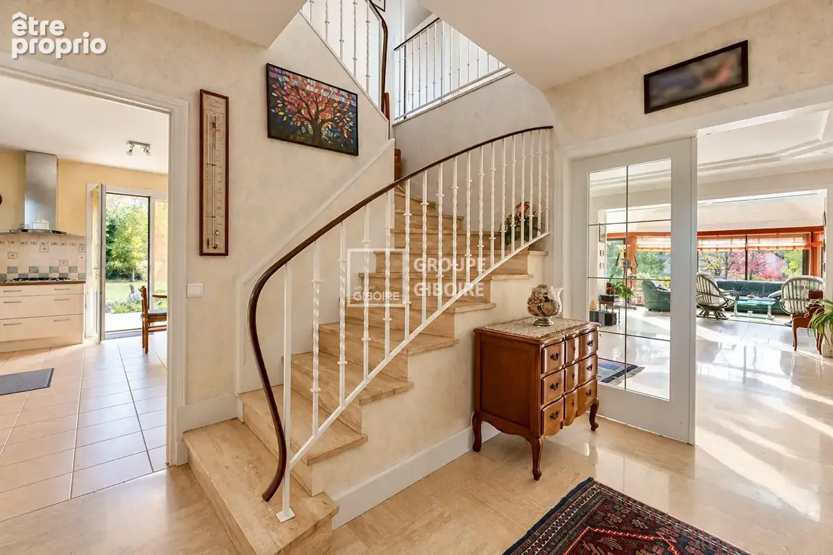 A VENDRE - Agence GIBOIRE de Bruz - Exclusivité - Maison d'architecte de 200 m² au coeur d'un parc paysager de 4 500 m² - Saint  - photo 7