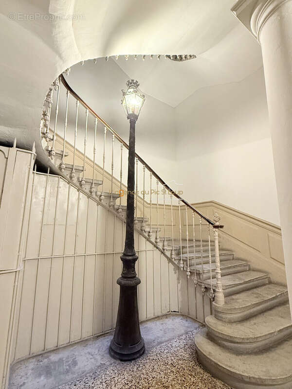 Escalier uniquement - Appartement à MONTPELLIER