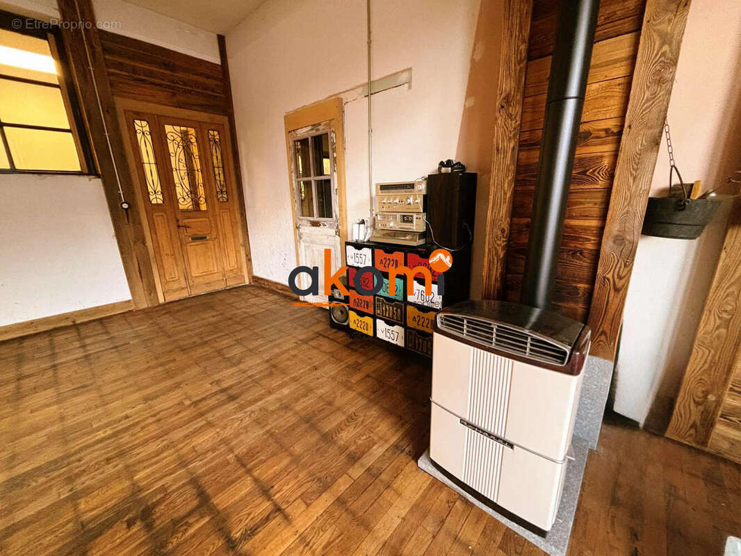 Commerce à LA BRESSE