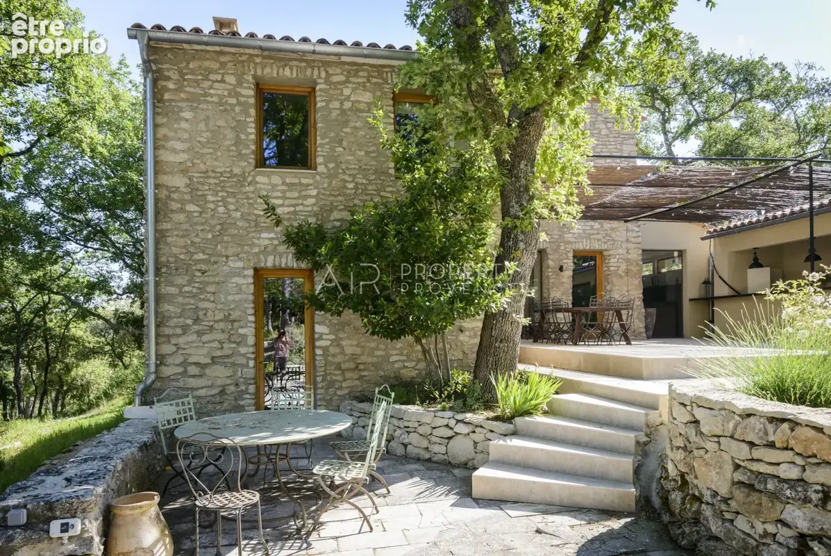 Maison 8 pièces 212 m² à vendre à Bonnieux (84480) - photo 9