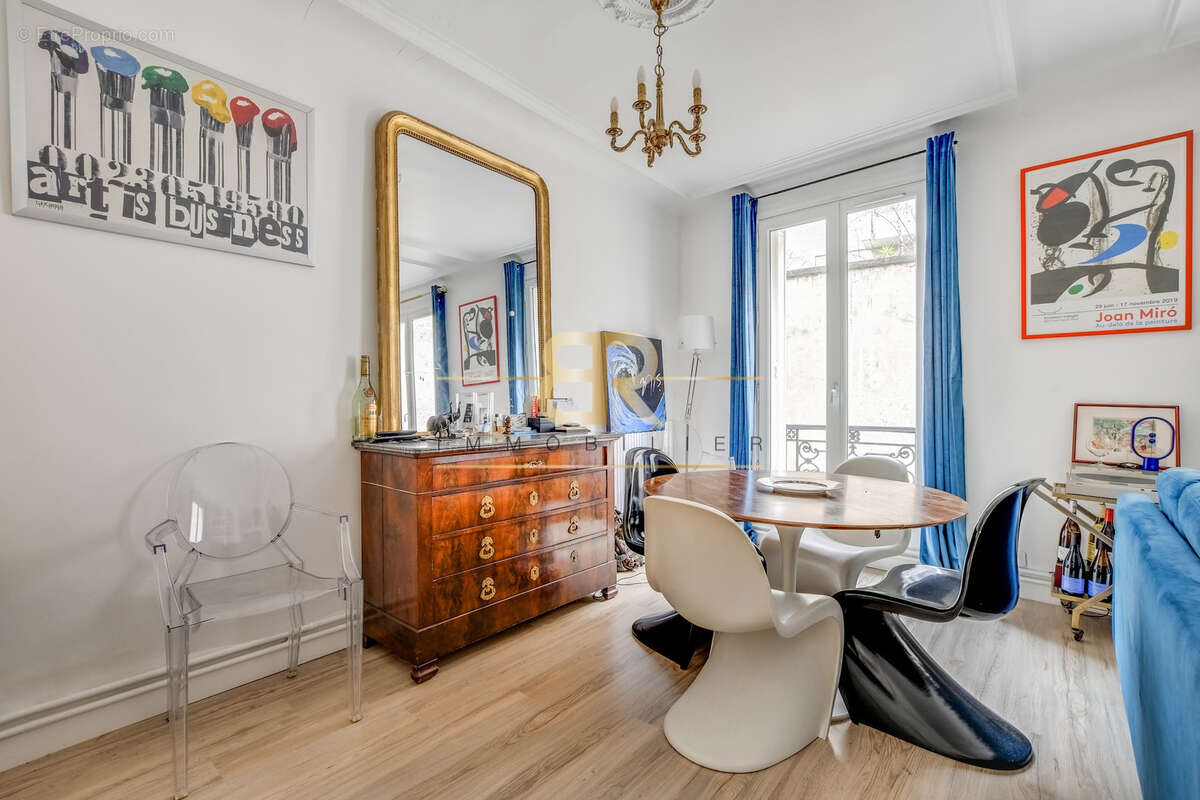 Appartement à PARIS-17E