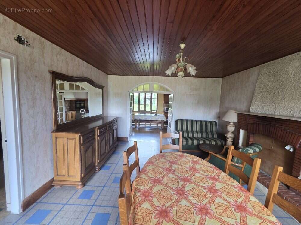 Maison à MORTREE