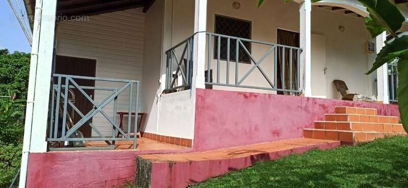 Maison à PETIT-BOURG