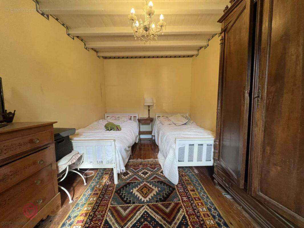 Maison à LARROQUE-SAINT-SERNIN