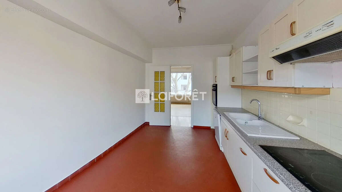 Appartement à LYON-8E