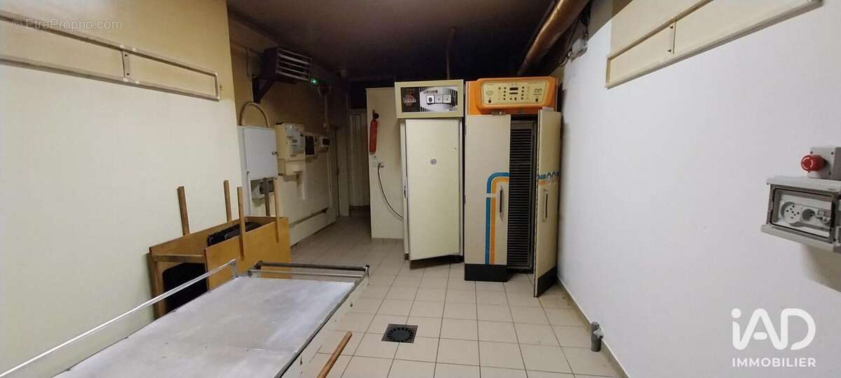 Photo 6 - Commerce à LA GOUTELLE