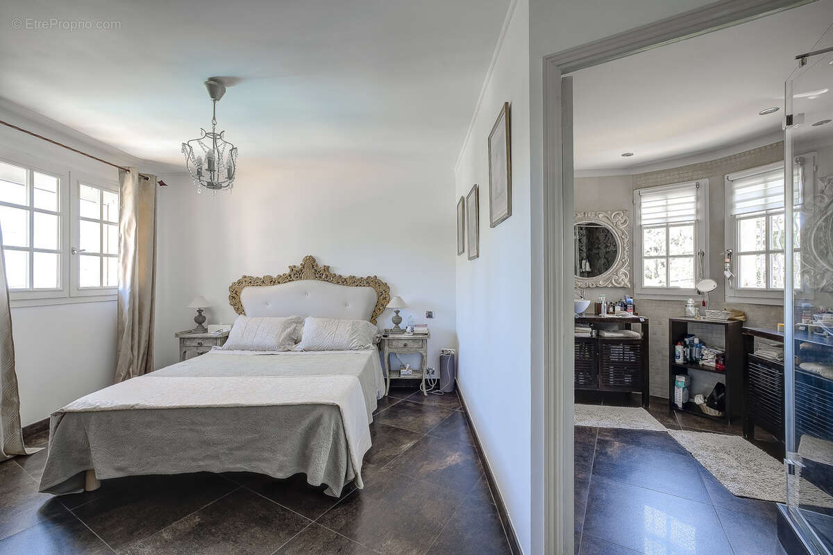 Nice Ouest , agréable villa indépendante de 214m2 avec piscine - photo 16