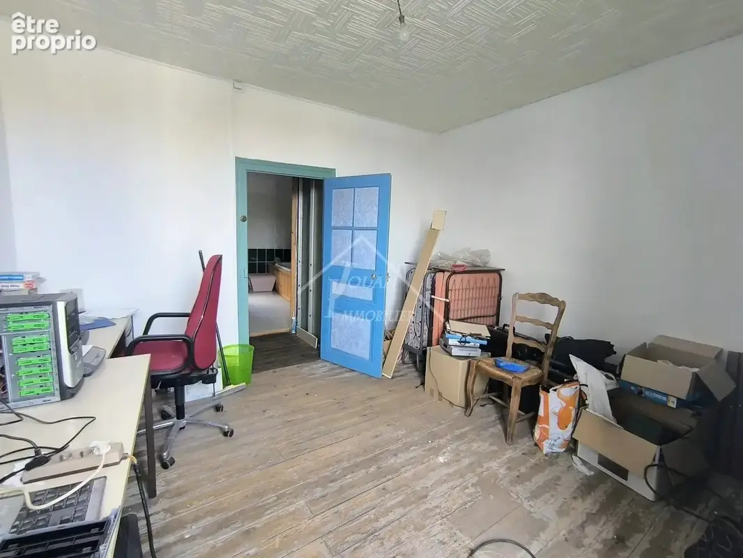 Maison de bourg à rénover avec jardin et garage - photo 12