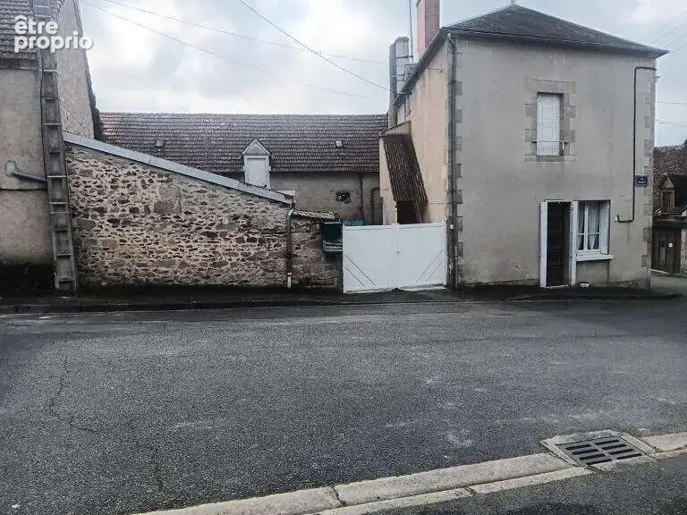 Maison à BOUSSAC