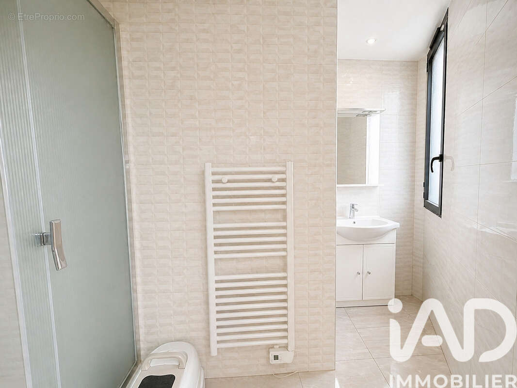 Photo 6 - Appartement à SURESNES