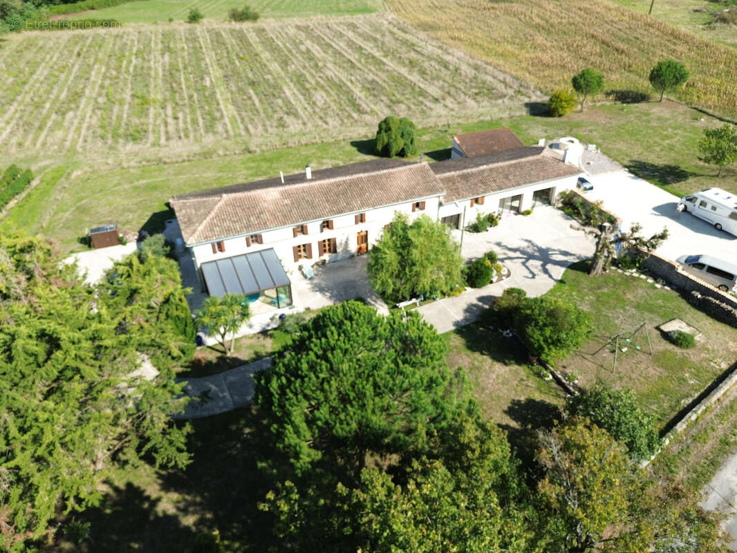 Maison à TUGERAS-SAINT-MAURICE