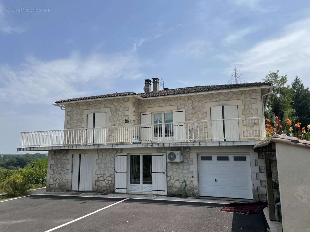 Vues panoramiques dans un village classé recherché - photo 5