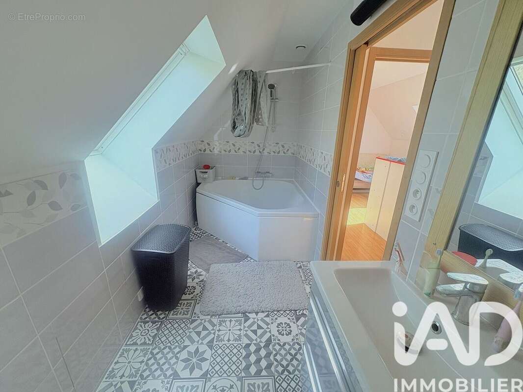 Photo 8 - Maison à INGUINIEL