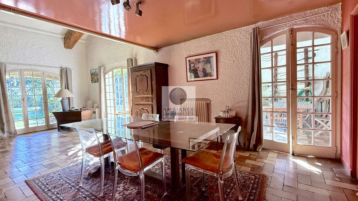 Maison en campagne dans un cadre verdoyant - photo 10