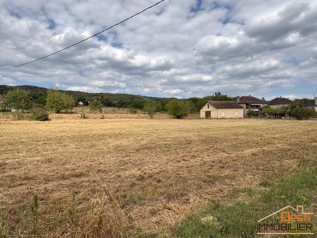 Appartement à CAZOULES