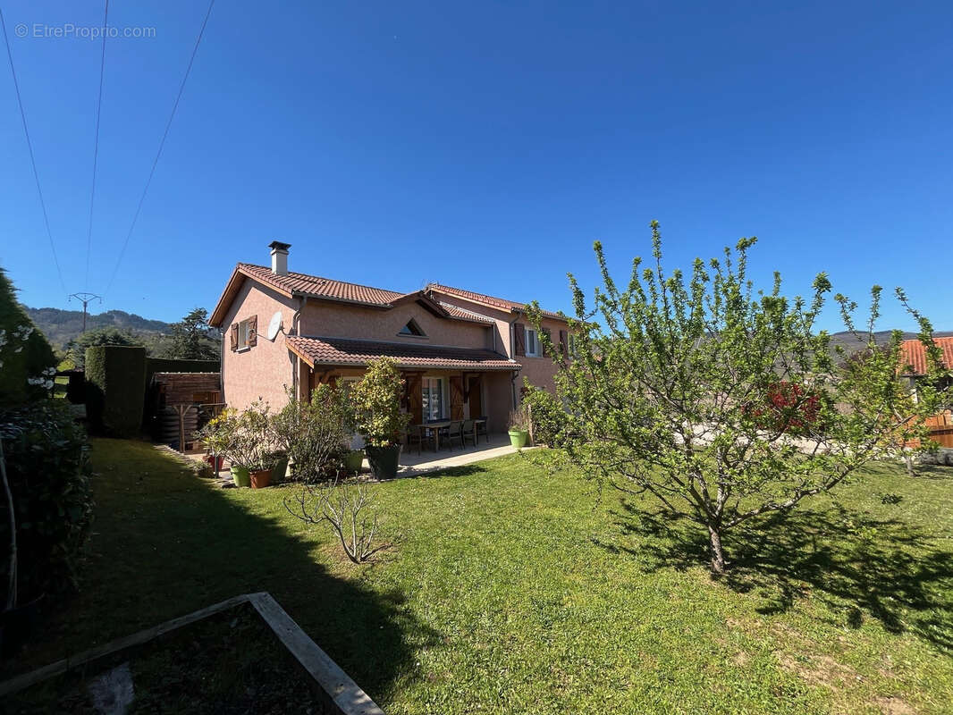 Maison à VAUX-EN-BEAUJOLAIS