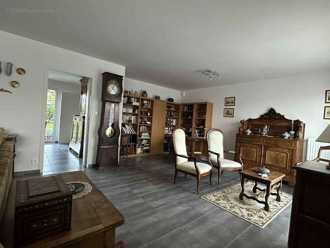 Maison à LA TESSOUALLE