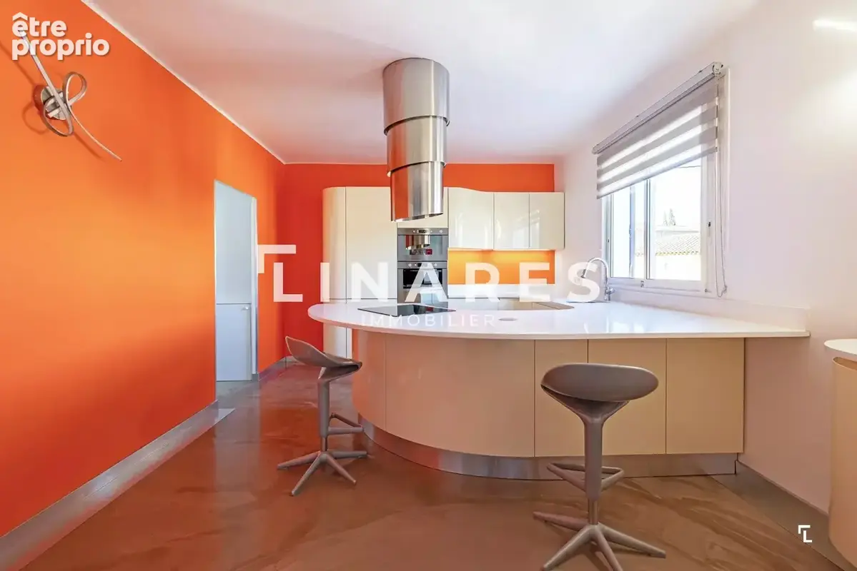 L'AGREABLE -  Villla T7 de 250m² - Piscine - Cuisine d'été - Parking - Parcelle 492m² - 13013 SAINT MITRE - photo 10