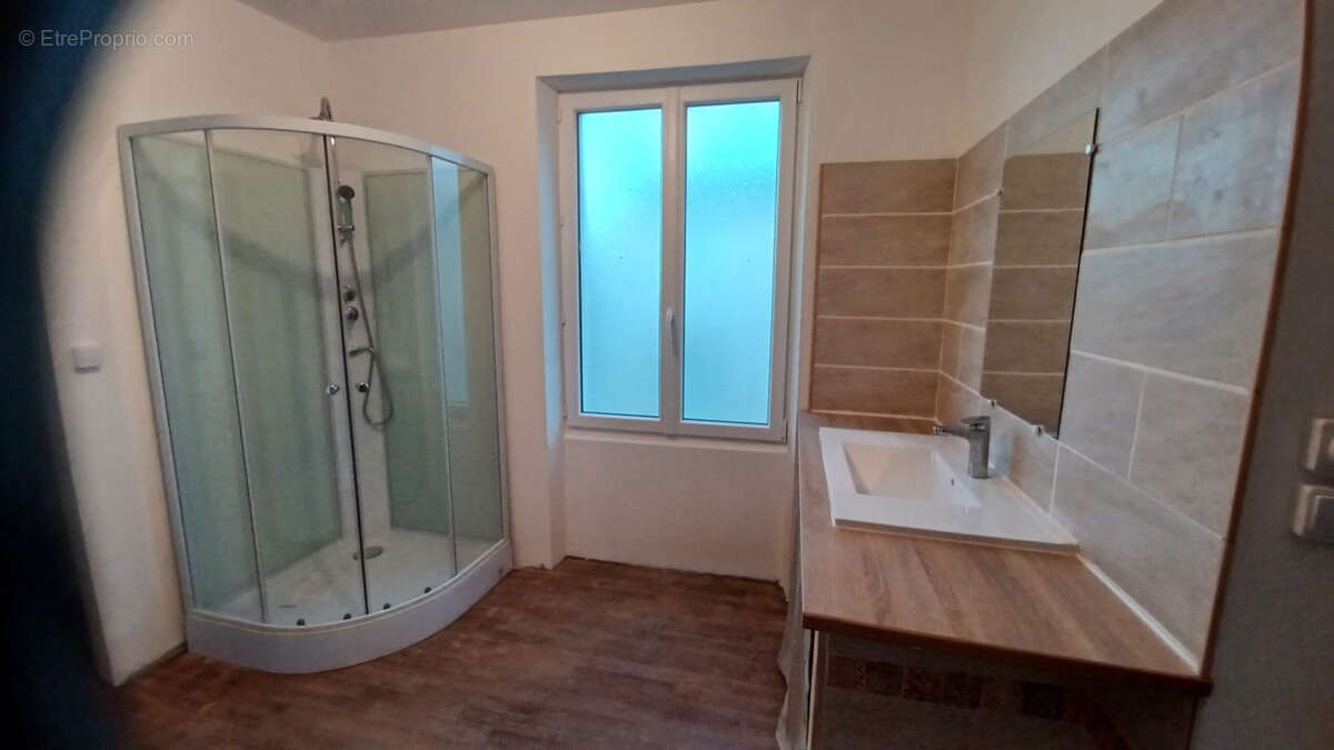 Maison à NOUANS-LES-FONTAINES