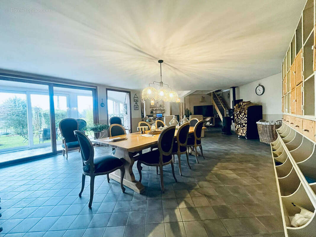 LOCON - Fermette de 254 m² - 6 chambres - Jardin - Hangar - Semi plain pied - Vue champs - photo 6