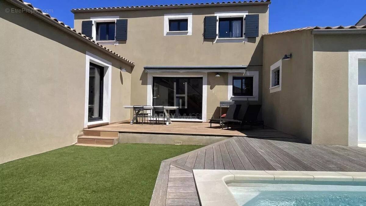 Maison à MAUSSANE-LES-ALPILLES