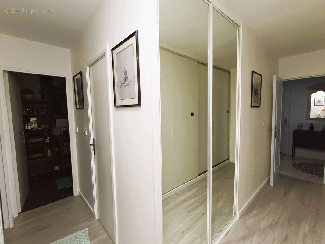 Appartement à VAUX-LE-PENIL