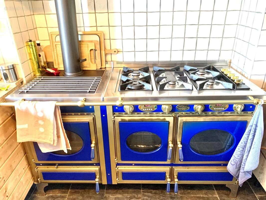 Maison à SAINT-YRIEIX-LES-BOIS